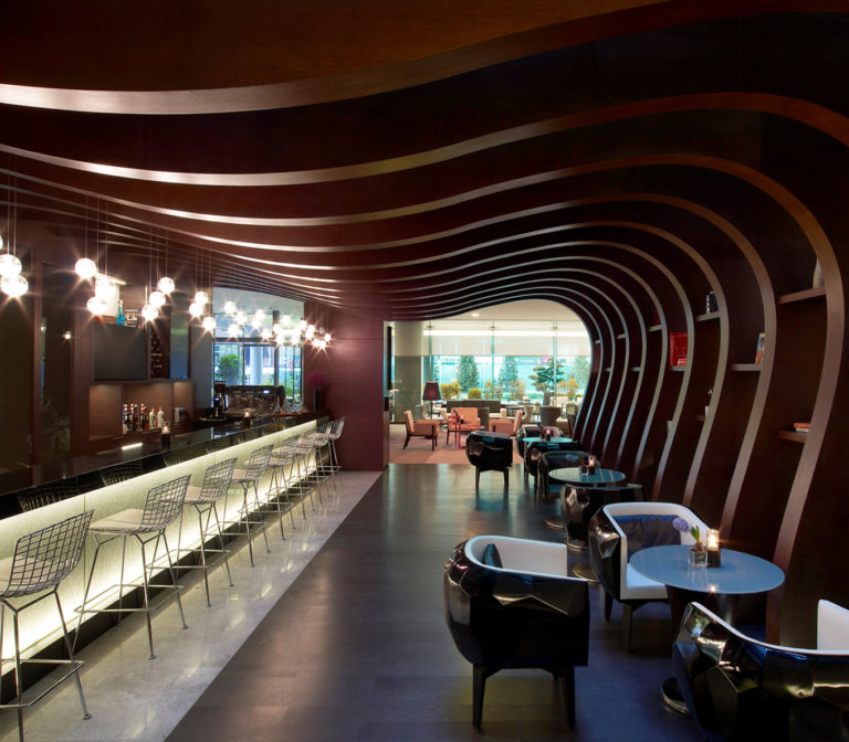 Latitudes_71_Latitude Bar · Parc Office